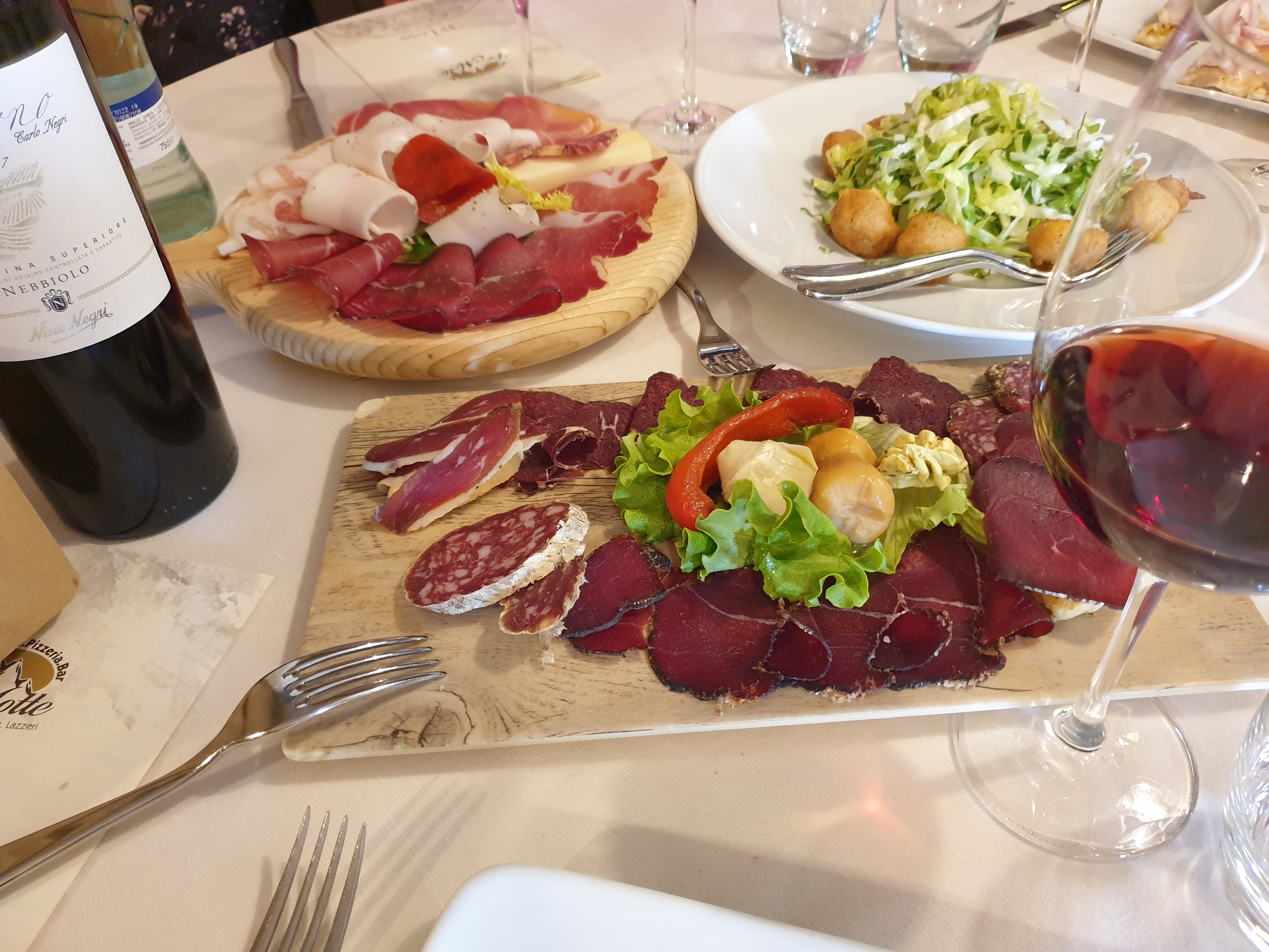 Sciatt, tagliere, tavola